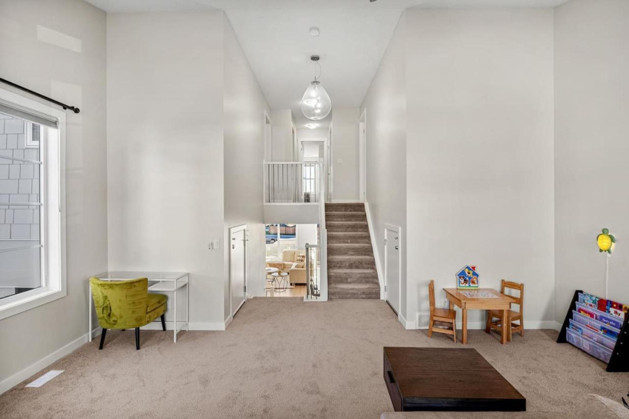 Luxury House In Sage, Sleeps 9, Free Banff Pass Villa YYC Exteriör bild