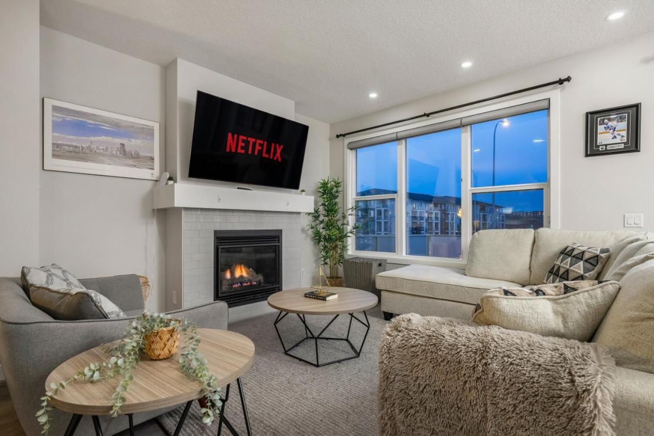 Luxury House In Sage, Sleeps 9, Free Banff Pass Villa YYC Exteriör bild
