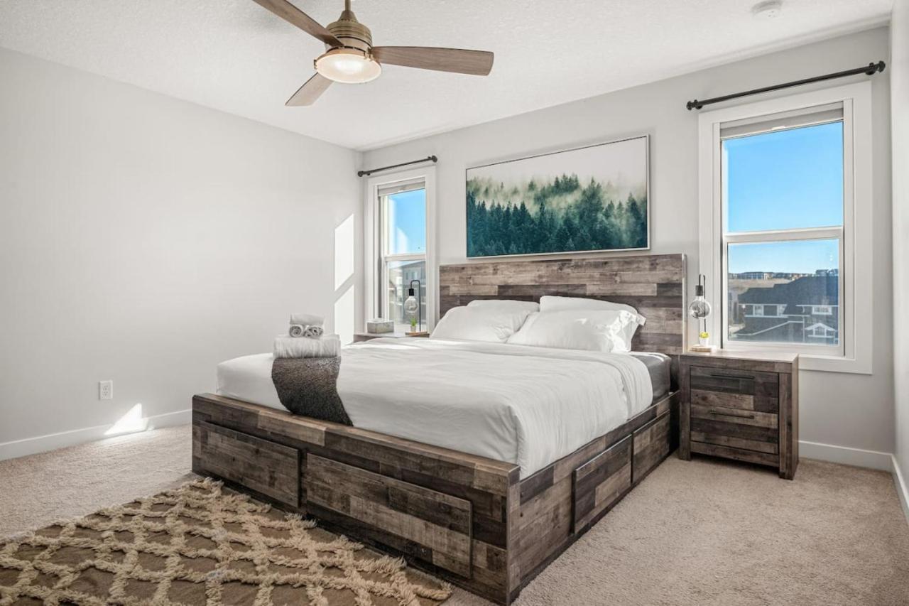 Luxury House In Sage, Sleeps 9, Free Banff Pass Villa YYC Exteriör bild